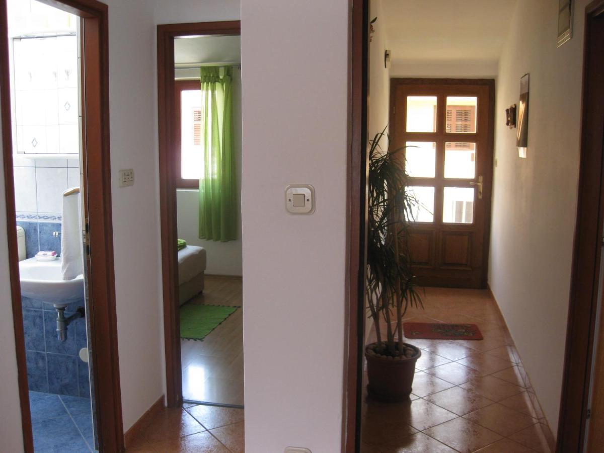 Apartments Nera Тисно Екстер'єр фото
