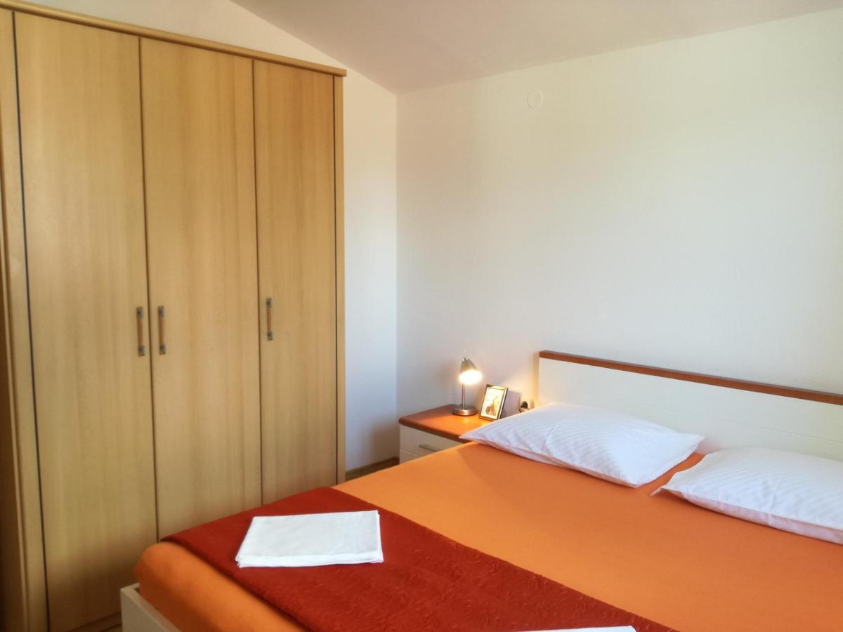 Apartments Nera Тисно Екстер'єр фото