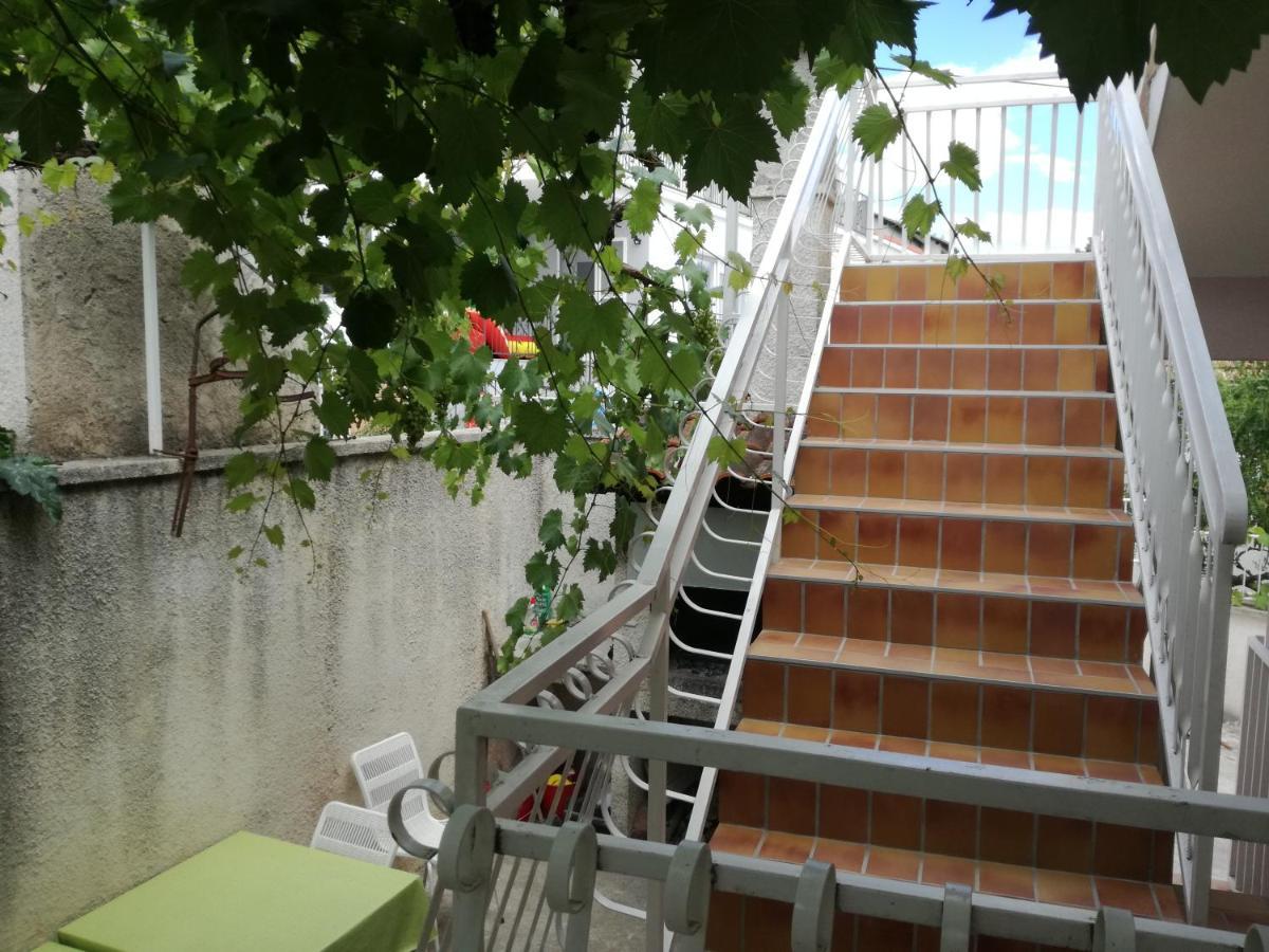 Apartments Nera Тисно Екстер'єр фото