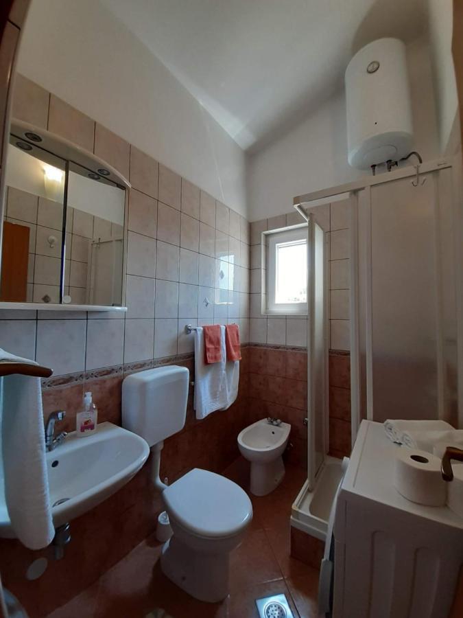 Apartments Nera Тисно Екстер'єр фото