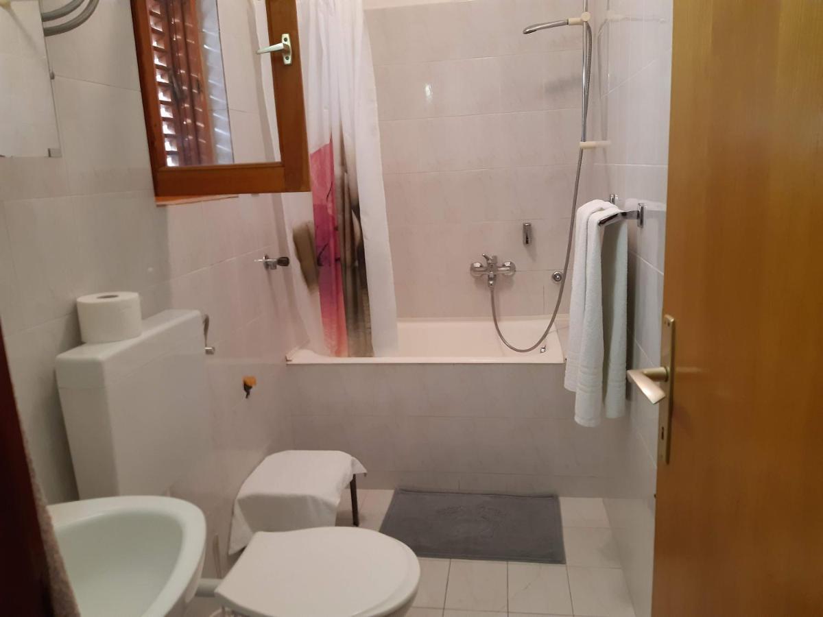 Apartments Nera Тисно Екстер'єр фото